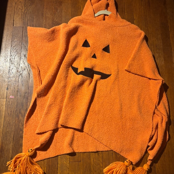 Halloween Jack n Lantern Hoodie Poncho - Picture 3 of 4